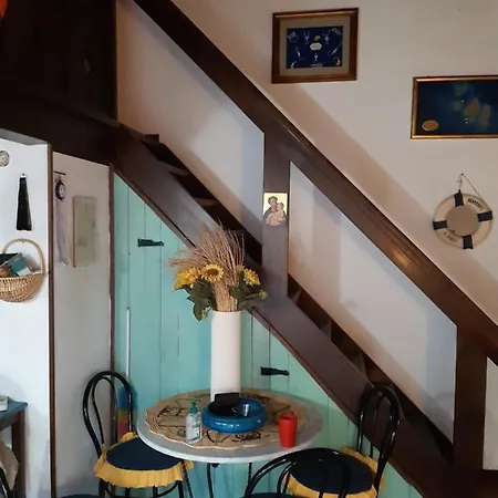 La Casetta Colorata Di Max Apartment *